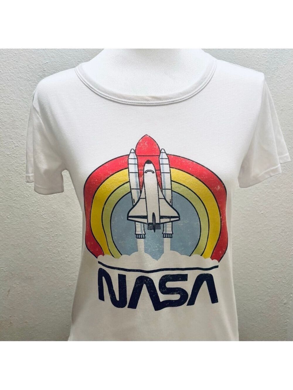 NEW NASA Space Shuttle Graphic Short Sleeve Tee (NWOT) - Picture 5 of 8